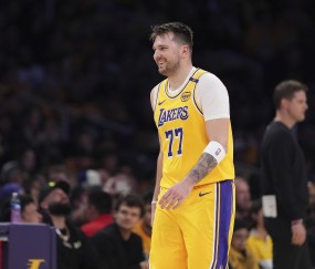 TA：近一个月东契奇的表现，已让湖人开始重新评估现有计划