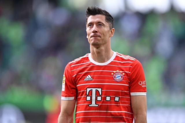 1653651513672039835.jpg 莱万.jpg